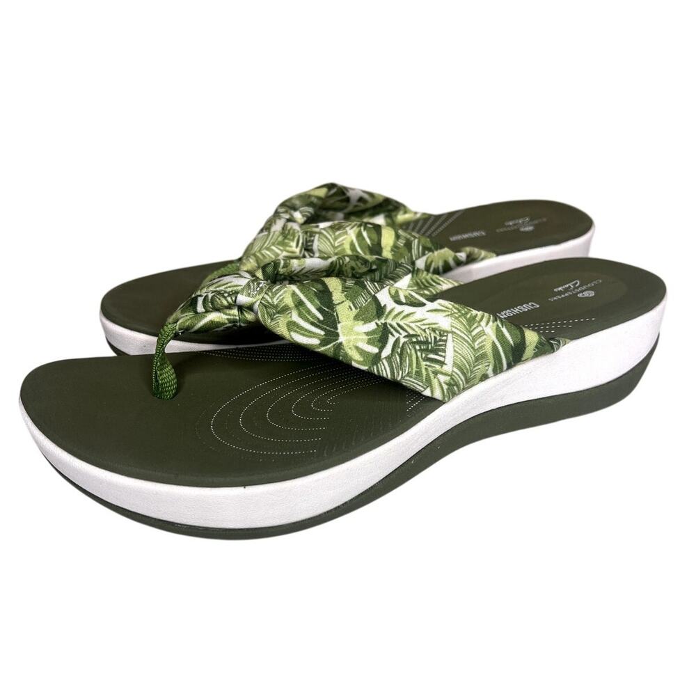 Clarks Cloudsteppers Arla Glison Flip Flops Olive Green Palm Wedge 9 NWOT